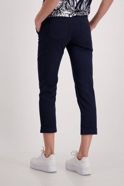 Pantalón MONARI cargo capri con cinturón