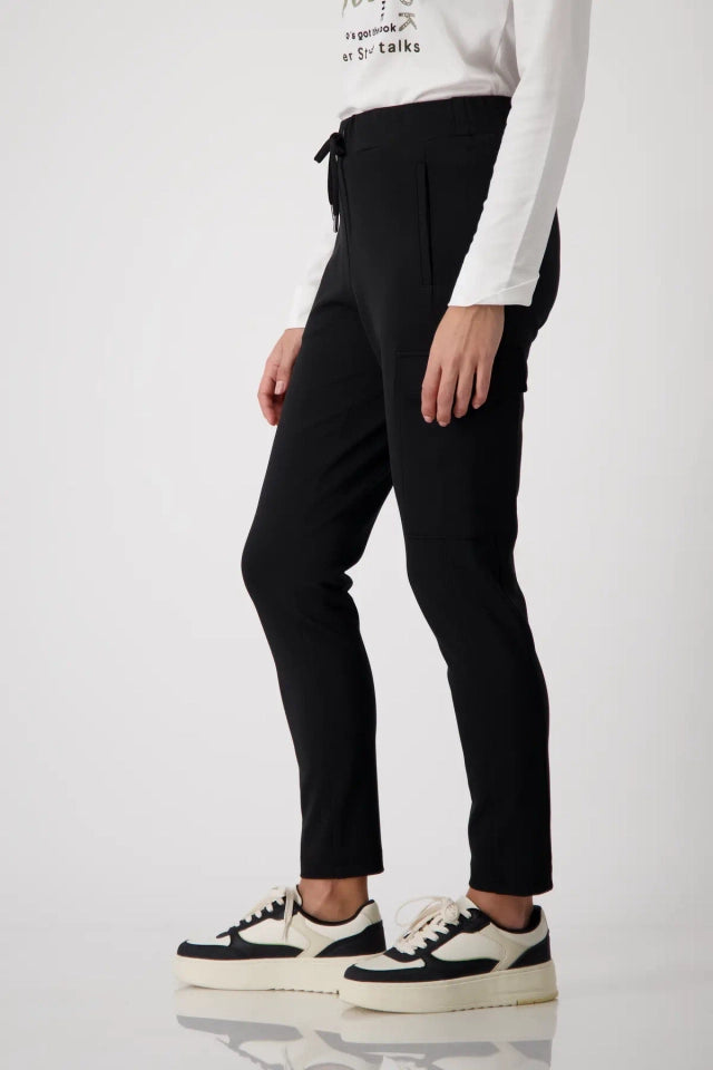 Pantalón MONARI en tejido canalé negro